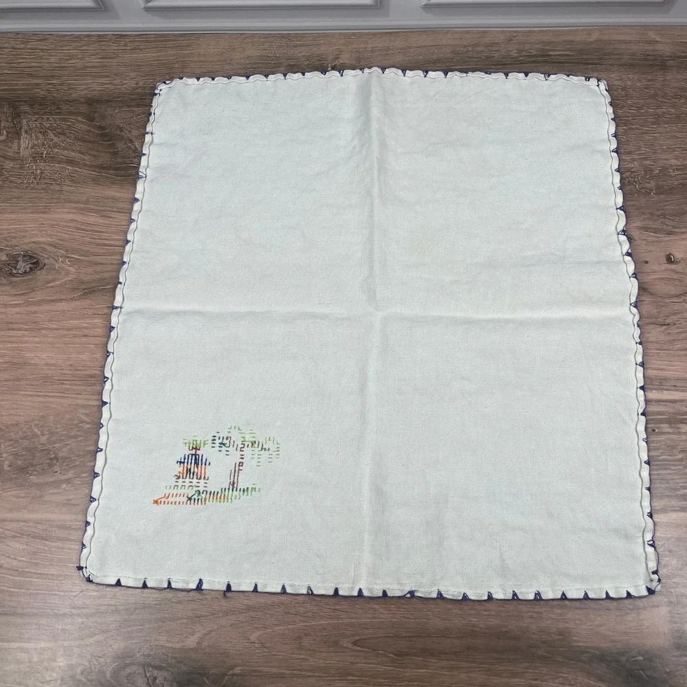 Vintage Linen Cross Stitch Embroidered Pagoda Willow Napkins Cream Set of 3